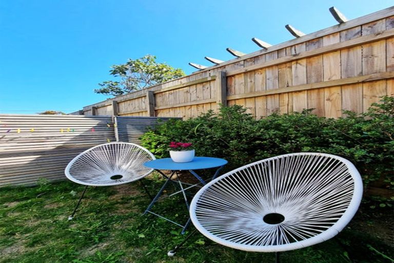 Photo of property in 20u9 Trent Street, Island Bay, Wellington, 6023