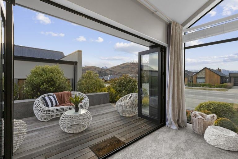 Photo of property in 41 Jack Hanley Drive, Jacks Point, Queenstown, 9371