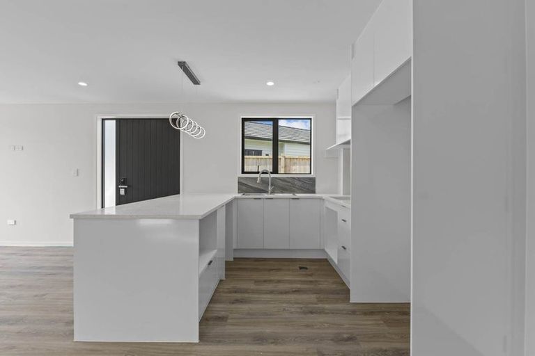 Photo of property in 30b Tawa Crescent, Manurewa, Auckland, 2102