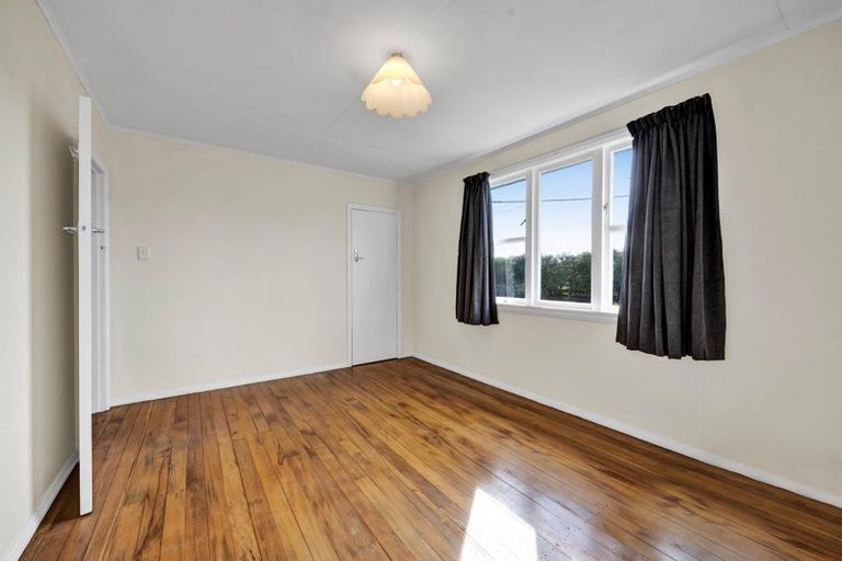 Photo of property in 5 Kepa Street, Ohawe, Hawera, 4671