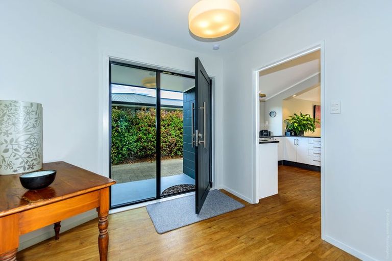 Photo of property in 16 Woodbank Street, Somerfield, Christchurch, 8024