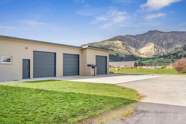 Photo of property in 46 Paterson Drive, Hawea Flat, Wanaka, 9382
