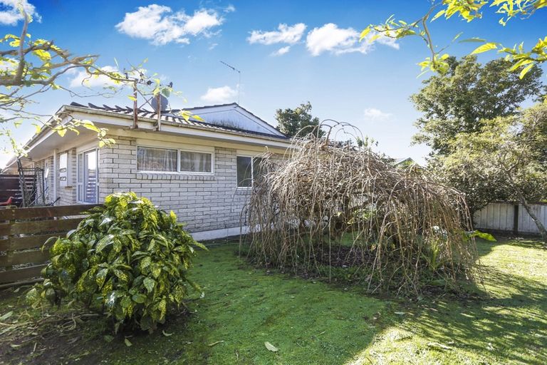 Photo of property in 1/7 Miro Street, New Lynn, Auckland, 0600