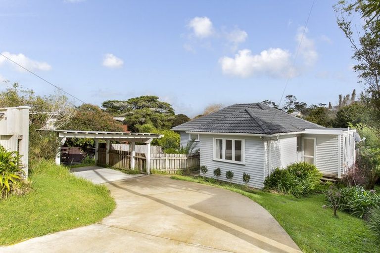 Photo of property in 25 Makiri Street, Helensville, 0800