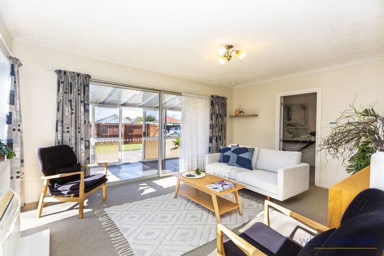 Photo of property in 1 Fulham Street, Islington, Christchurch, 8042