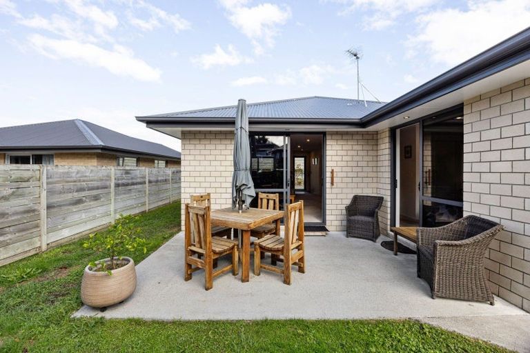 Photo of property in 51 Shrule Place, Huntington, Hamilton, 3210