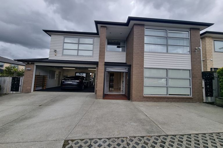 Photo of property in 4 Bruckless Drive, Flat Bush, Auckland, 2019