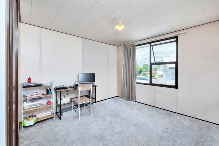 Photo of property in 39 Dellwood Avenue, Henderson, Auckland, 0612