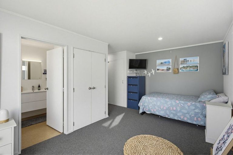 Photo of property in 29 Matakane Street, Waitarere Beach, Levin, 5510