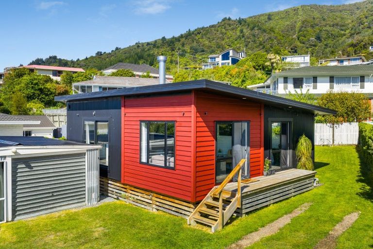 Photo of property in 4a Seaview Crescent, Picton, 7220
