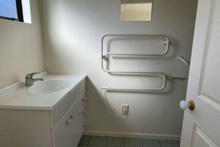 Photo of property in 9 Takahe Drive, Paraparaumu Beach, Paraparaumu, 5032