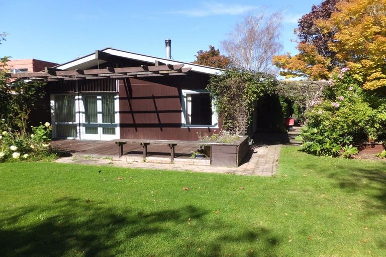 Photo of property in 22 Powell Crescent, Ilam, Christchurch, 8041