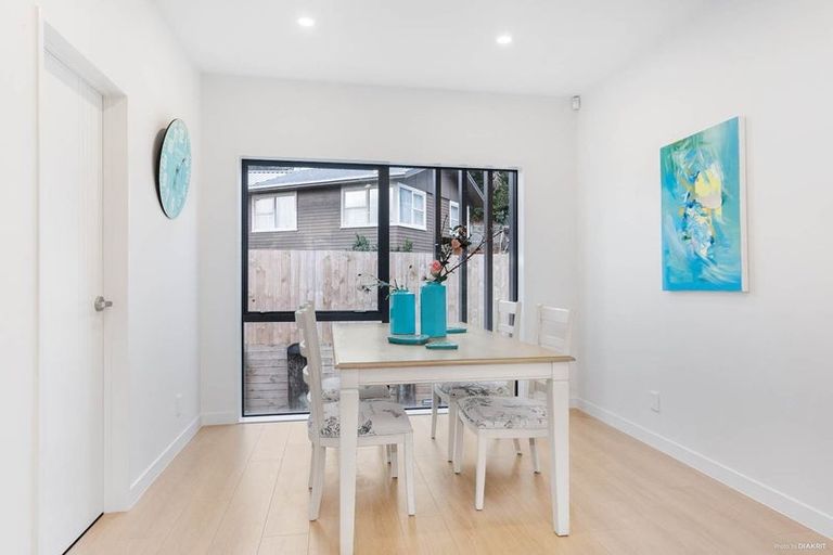 Photo of property in 5/28 Ludlow Terrace, Totara Vale, Auckland, 0627