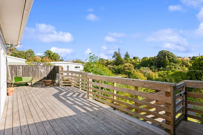 Photo of property in 39 Tennis Court Road, Raumati South, Paraparaumu, 5032