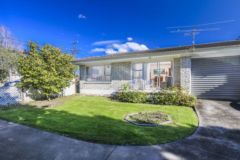 Photo of property in 1/7 Miro Street, New Lynn, Auckland, 0600