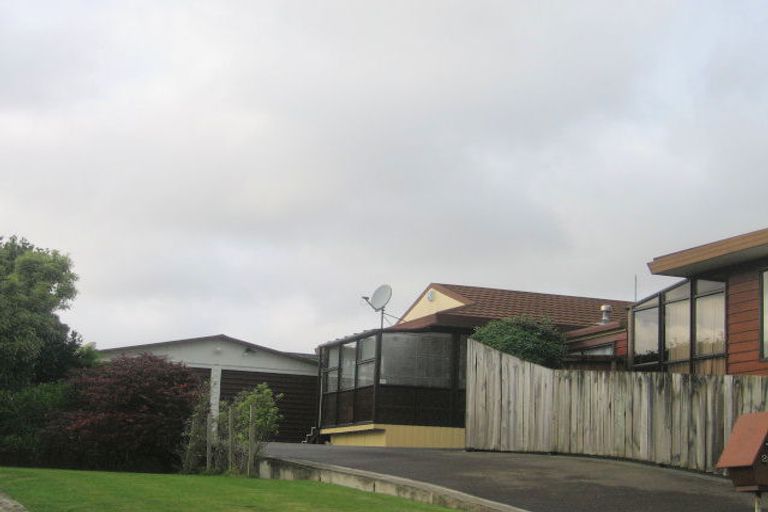 Photo of property in 25 Latitude Close, Whitby, Porirua, 5024