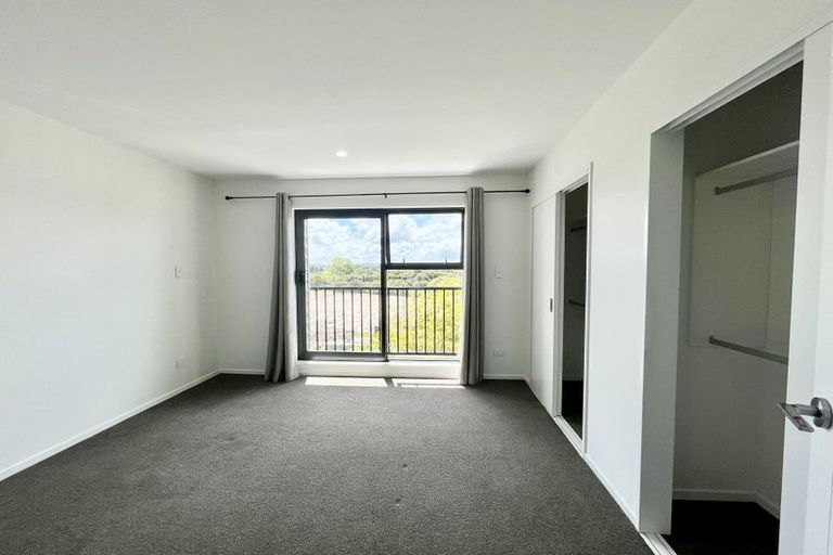 Photo of property in 29 Falcon Crescent, Hobsonville, Auckland, 0618