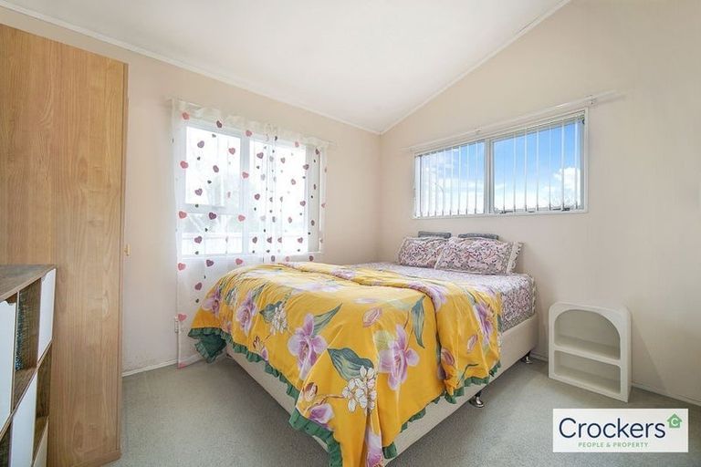 Photo of property in 1/106 Prince Regent Drive, Half Moon Bay, Auckland, 2012