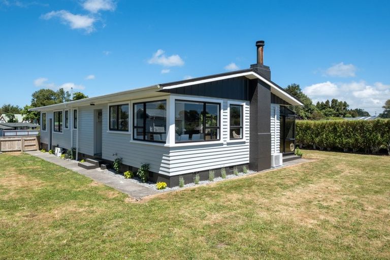 Photo of property in 15 Montjoy Street, Stratford, 4332