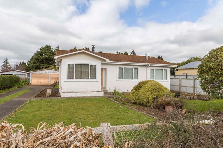 Photo of property in 3 Hospital Street, Dannevirke, 4930