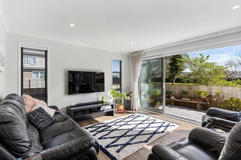 Photo of property in 77a Riverside Road, Orewa, 0931