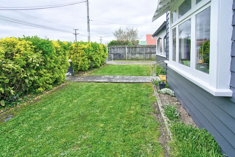 Photo of property in 23 Ames Street, Paekakariki, 5034
