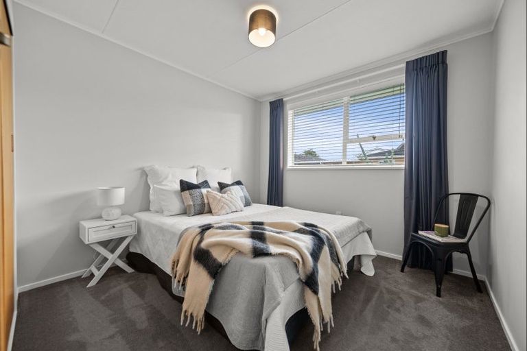 Photo of property in 16 Drury Street, Cloverlea, Palmerston North, 4412