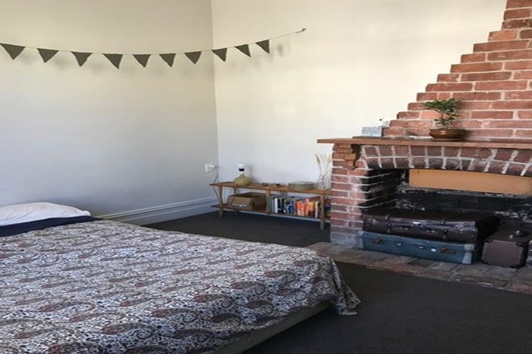 Photo of property in 86 Tasman Street, Mount Cook, Wellington, 6021