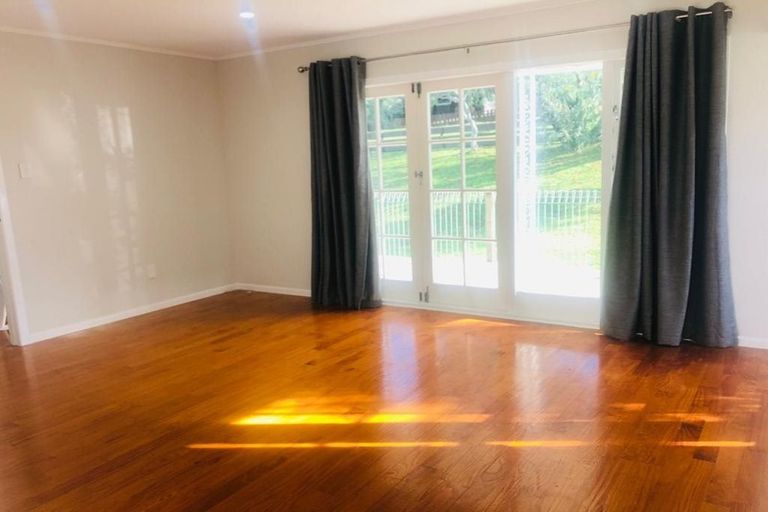 Photo of property in 80 Stottholm Road, Titirangi, Auckland, 0604
