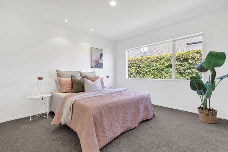 Photo of property in 52 Lysaght Place, Welcome Bay, Tauranga, 3112