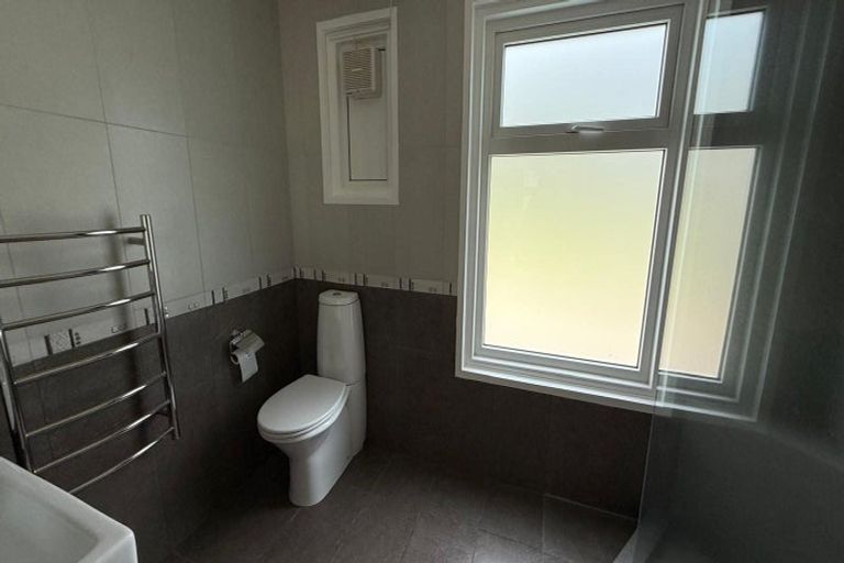 Photo of property in 1/10 Blomfield Spa, Takapuna, Auckland, 0622