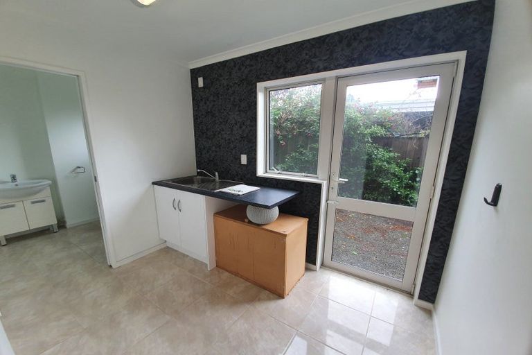 Photo of property in 42 Kapiti Road, Paraparaumu, 5032