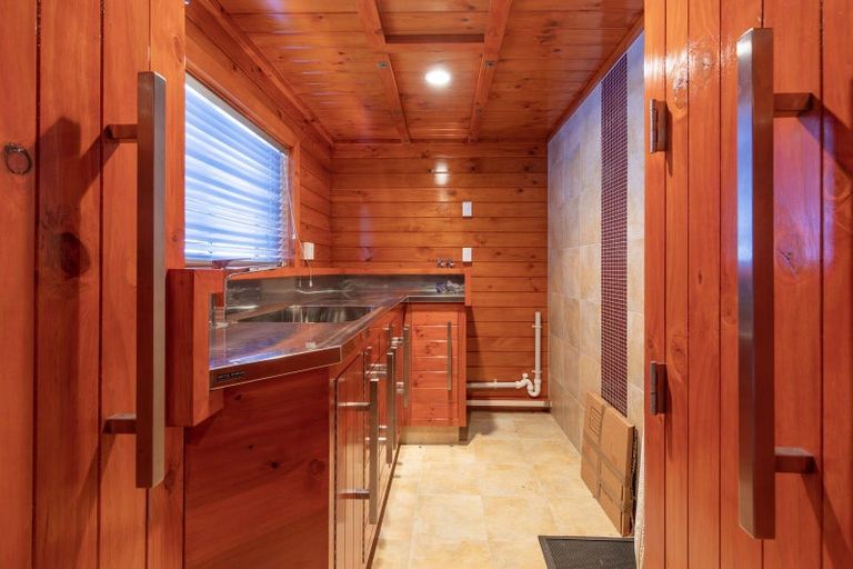 Photo of property in 31 Church Street, Waipawa, 4210