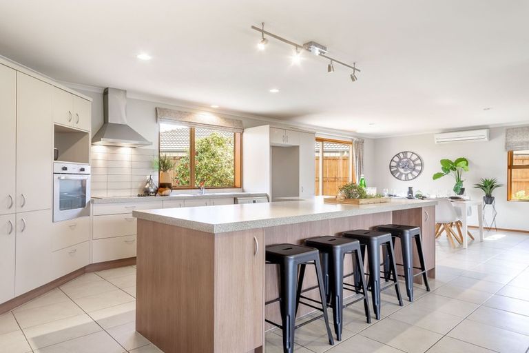 Photo of property in 12 Tarrango Way, Rototuna, Hamilton, 3210