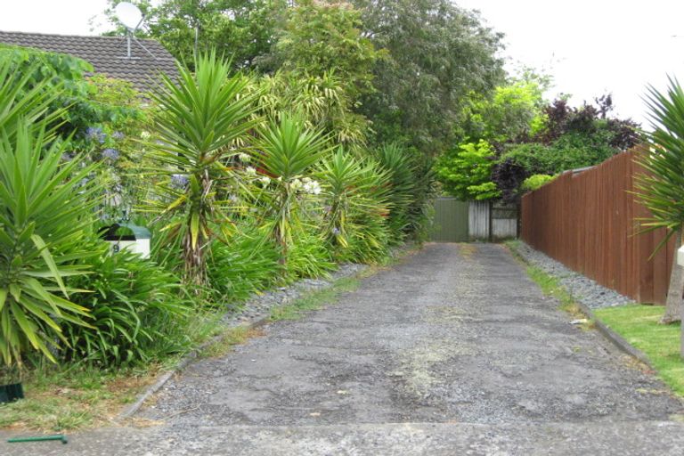 Photo of property in 9 Nadine Place, Mangere Bridge, Auckland, 2022