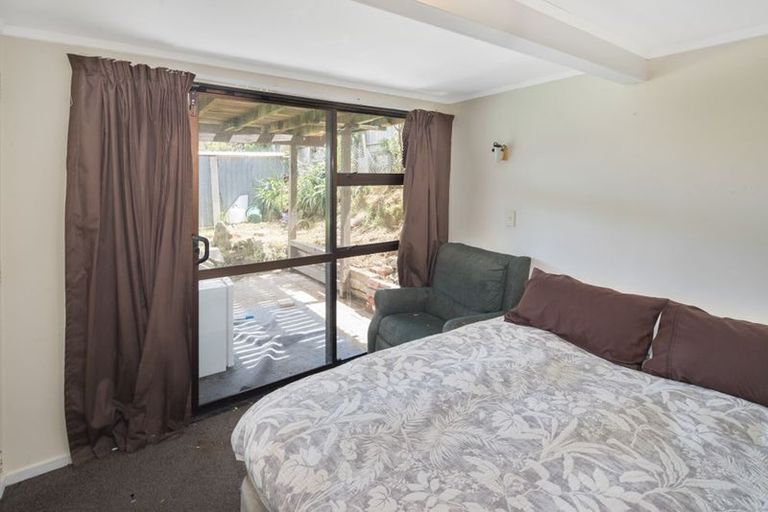 Photo of property in 57 Maupuia Road, Maupuia, Wellington, 6022