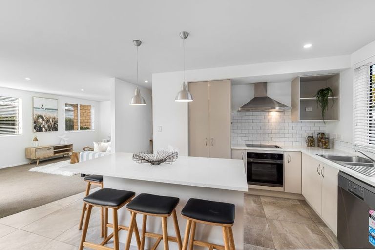 Photo of property in 48c Hatton Road, Orewa, 0931