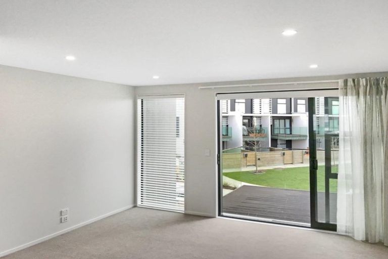 Photo of property in 14 Pottery Crescent, Hobsonville, Auckland, 0618