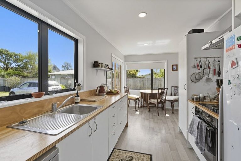 Photo of property in 21 Old Coach Road South, Otaki Beach, Otaki, 5512