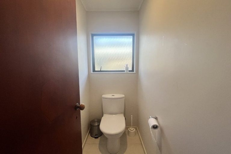 Photo of property in 48 Lakeside Drive, Orewa, 0931