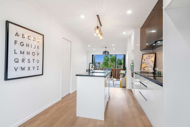 Photo of property in 10/32 Brandon Road, Glen Eden, Auckland, 0602