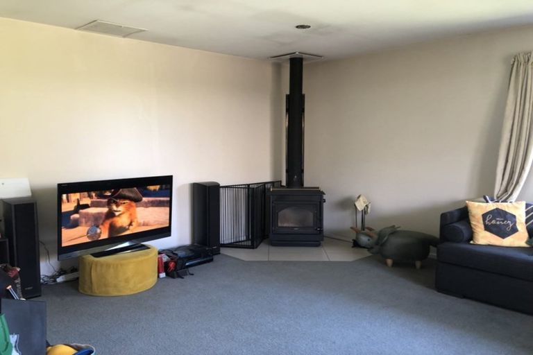 Photo of property in 16 Monet Vale, Rolleston, 7614