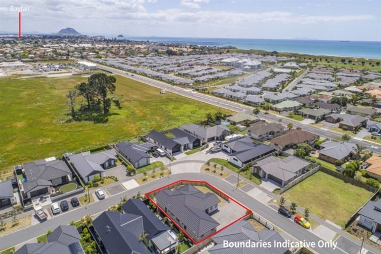 Photo of property in 9 Hiria Crescent, Papamoa Beach, Papamoa, 3118