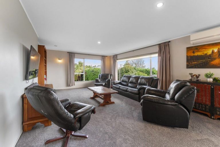 Photo of property in 9 Waihora Street, Taupo, 3330