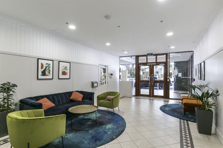 Photo of property in Atrium Towers, 8h/154 The Terrace, Wellington Central, Wellington, 6011