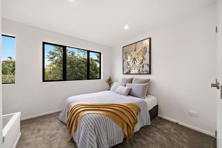Photo of property in 39 Brandon Road, Glen Eden, Auckland, 0602