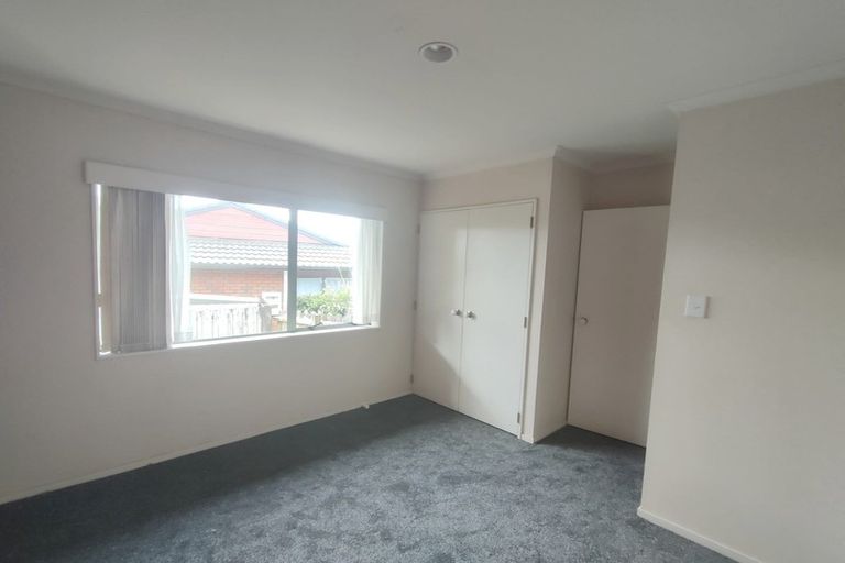 Photo of property in 10 Jubaea Place, Henderson, Auckland, 0610
