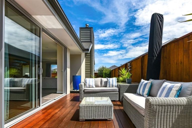 Photo of property in 12 Coachmans Road, Prebbleton, 7604