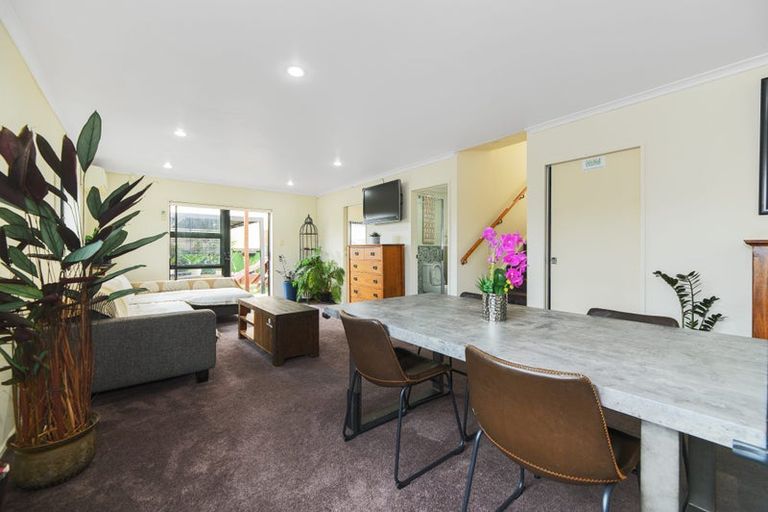 Photo of property in 1/15 Harbour View Road, Te Atatu Peninsula, Auckland, 0610