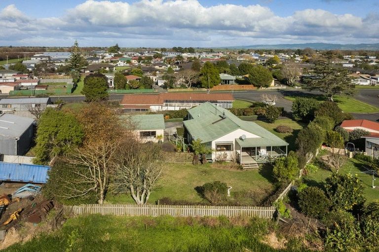 Photo of property in 9 Mcclean Place, Ngatea, 3503